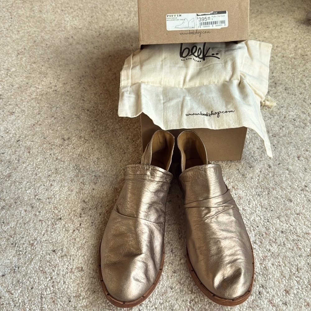🆕BEEK by TWO BIRDS Rare Old Gold Puffin sz 9